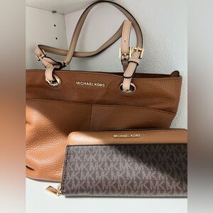 Michael Kors pocketbook & wallet
